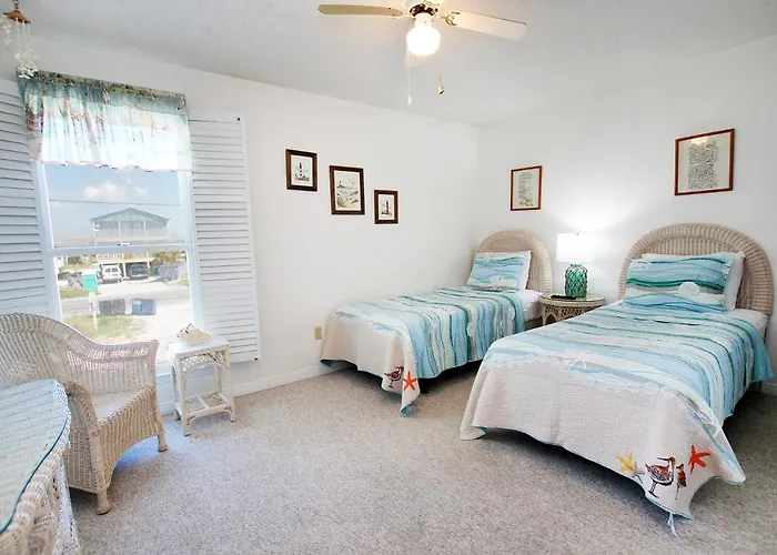 Parsonage Duplex By Youngs Suncoast Holiday home *